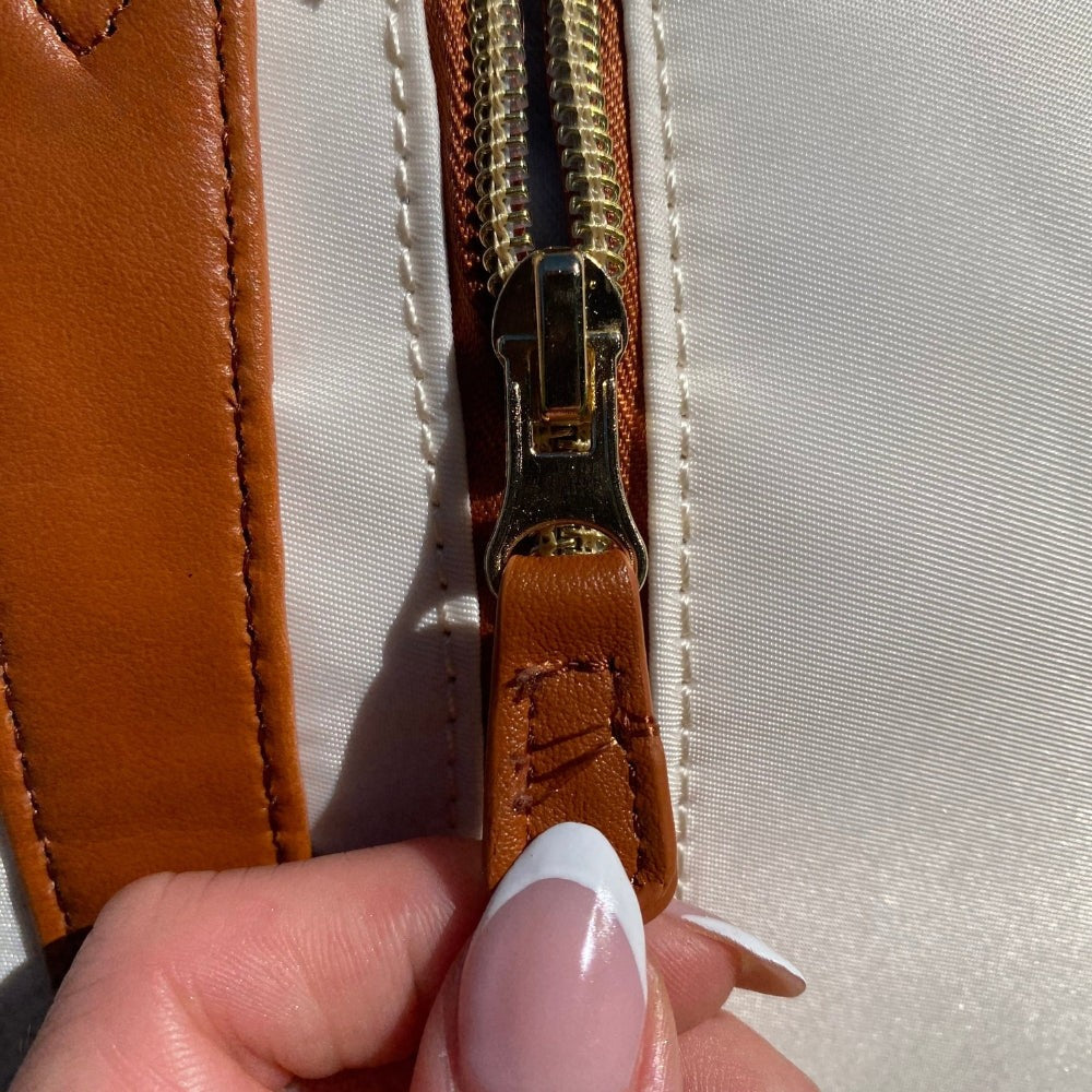 Matkalaukku - tyyli ja sadesuoja