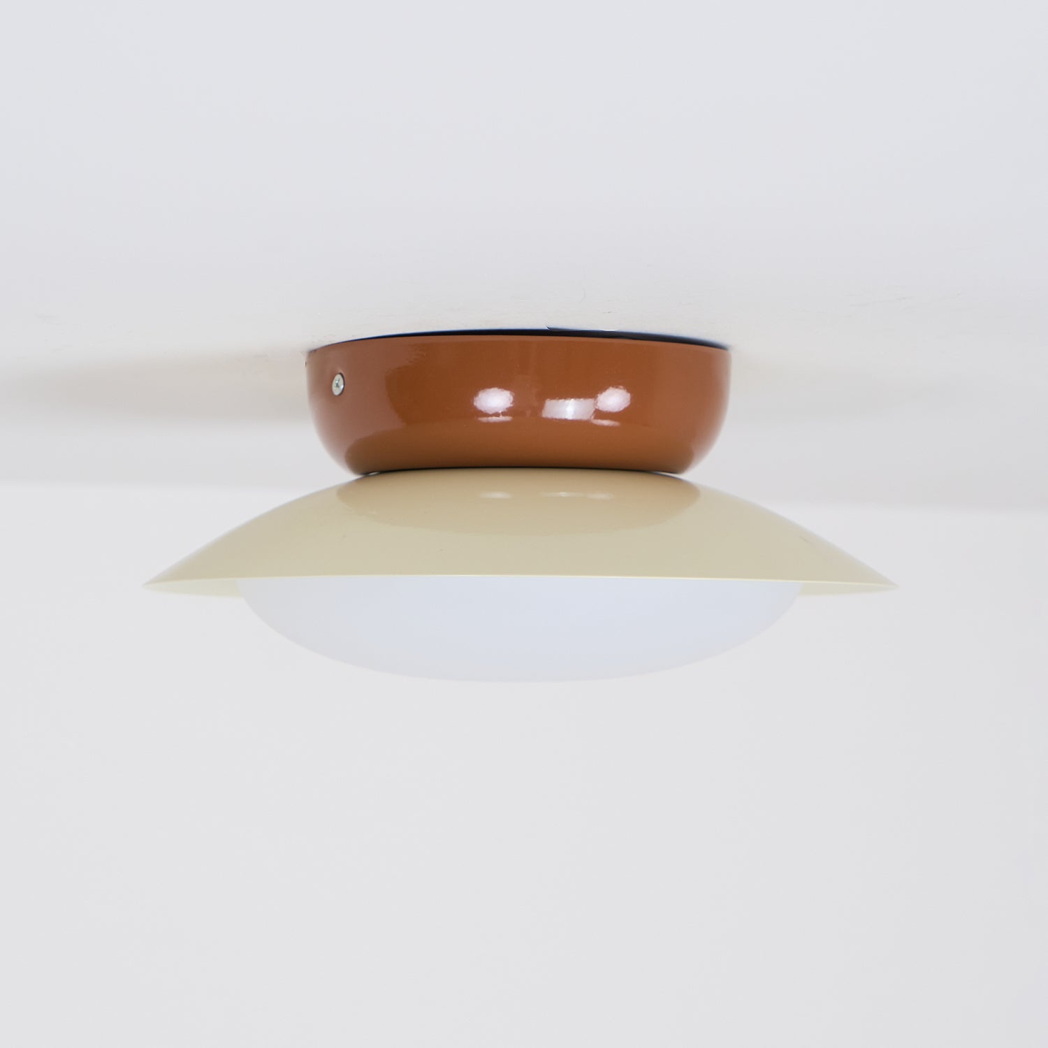 Round LED ceiling light - Natural glow & Discreet elegance