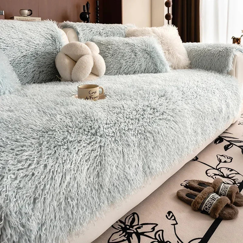 Mäkký plyšový poťah na pohovku - absolútne pohodlie a elegantný štýl