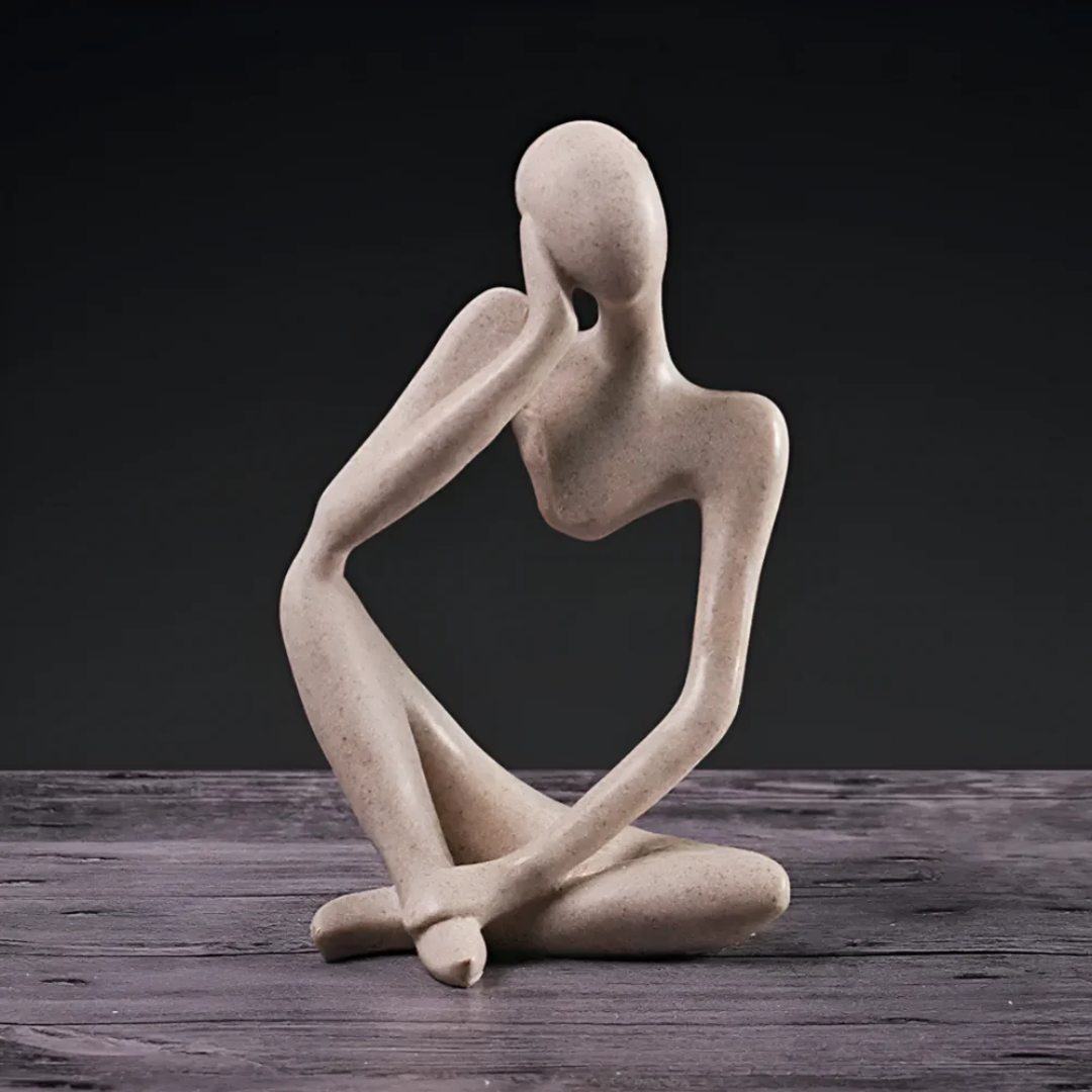Escultura Abstracta Pensador – Elegancia Contemplativa y Diseño Moderno