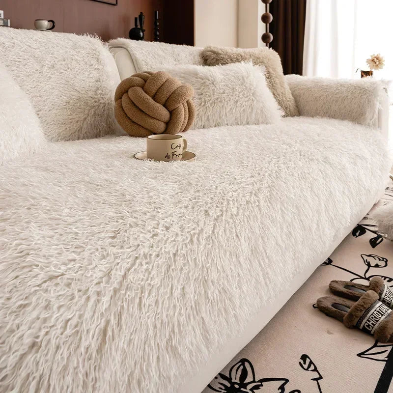 Mäkký plyšový poťah na pohovku - absolútne pohodlie a elegantný štýl