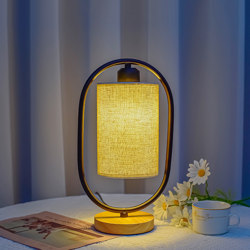 Stolná LED lampa — Vintage elegancia