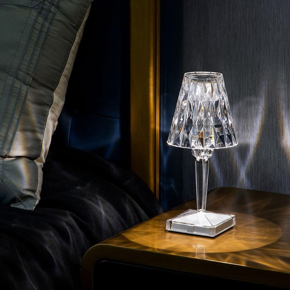 Kryštálová Stolná Lampa – Moderná Elegancia A Teplá Atmosféra