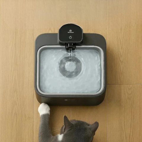 Fântână de apă pentru pisici fără fir – Libertate și hidratare continuă