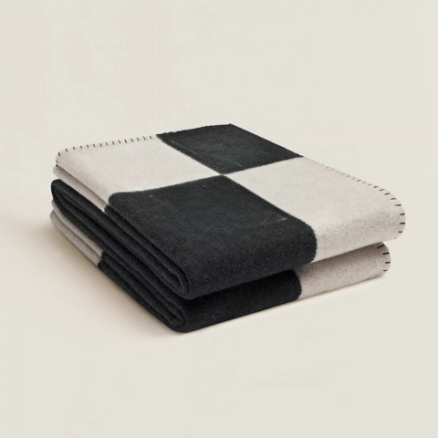 チェック柄 – 現代的なエレガンスと快適さ