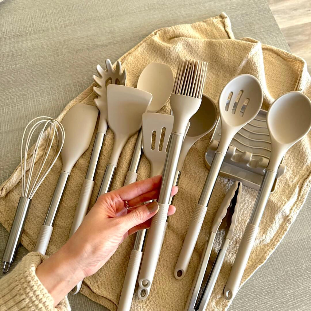 12 Piece Silicone Cookware Set - Complete & Comfortable To Use