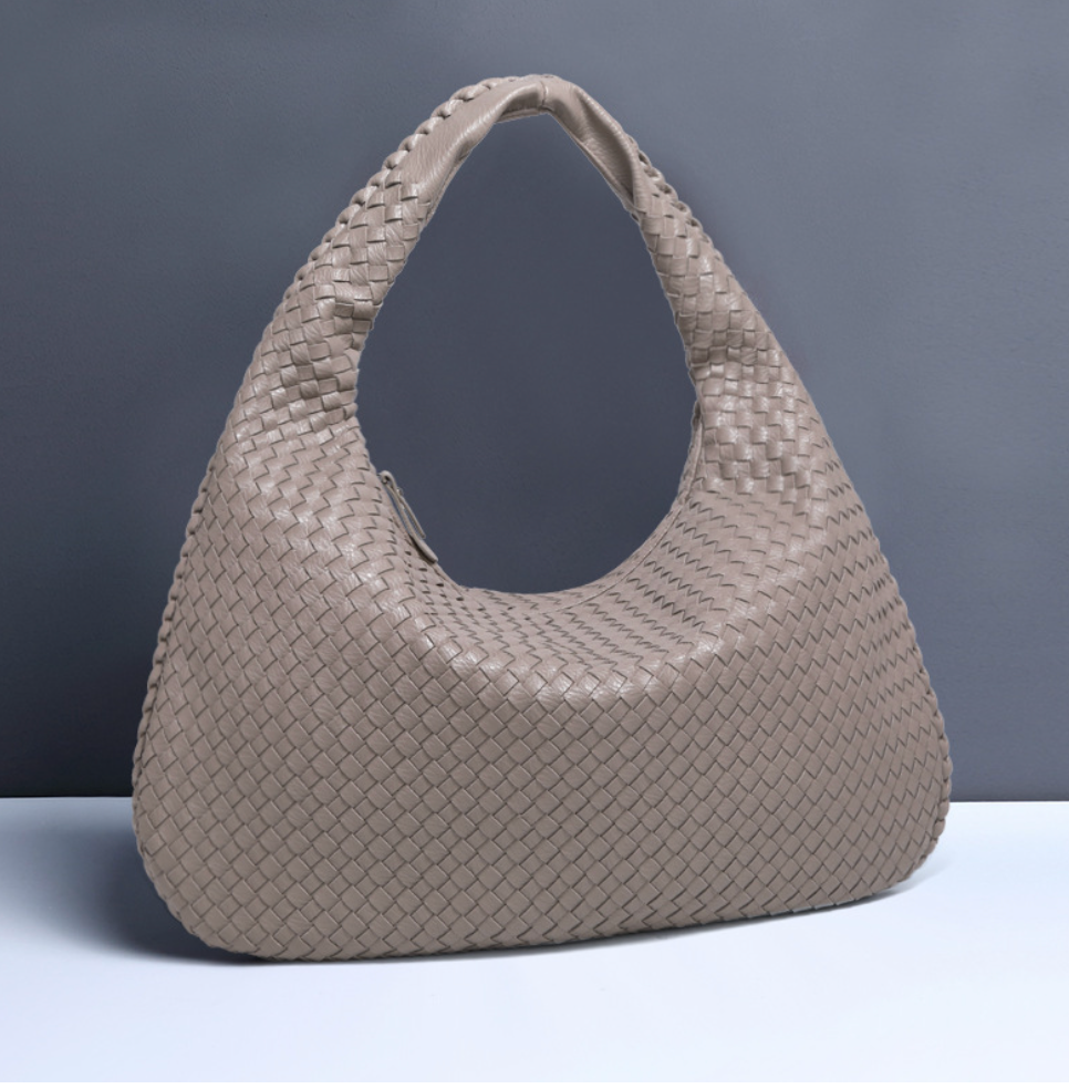 Josiane | Käsilaukku Punottu – Käsityön Eleganssi Ja Ajanmukainen Viehätys