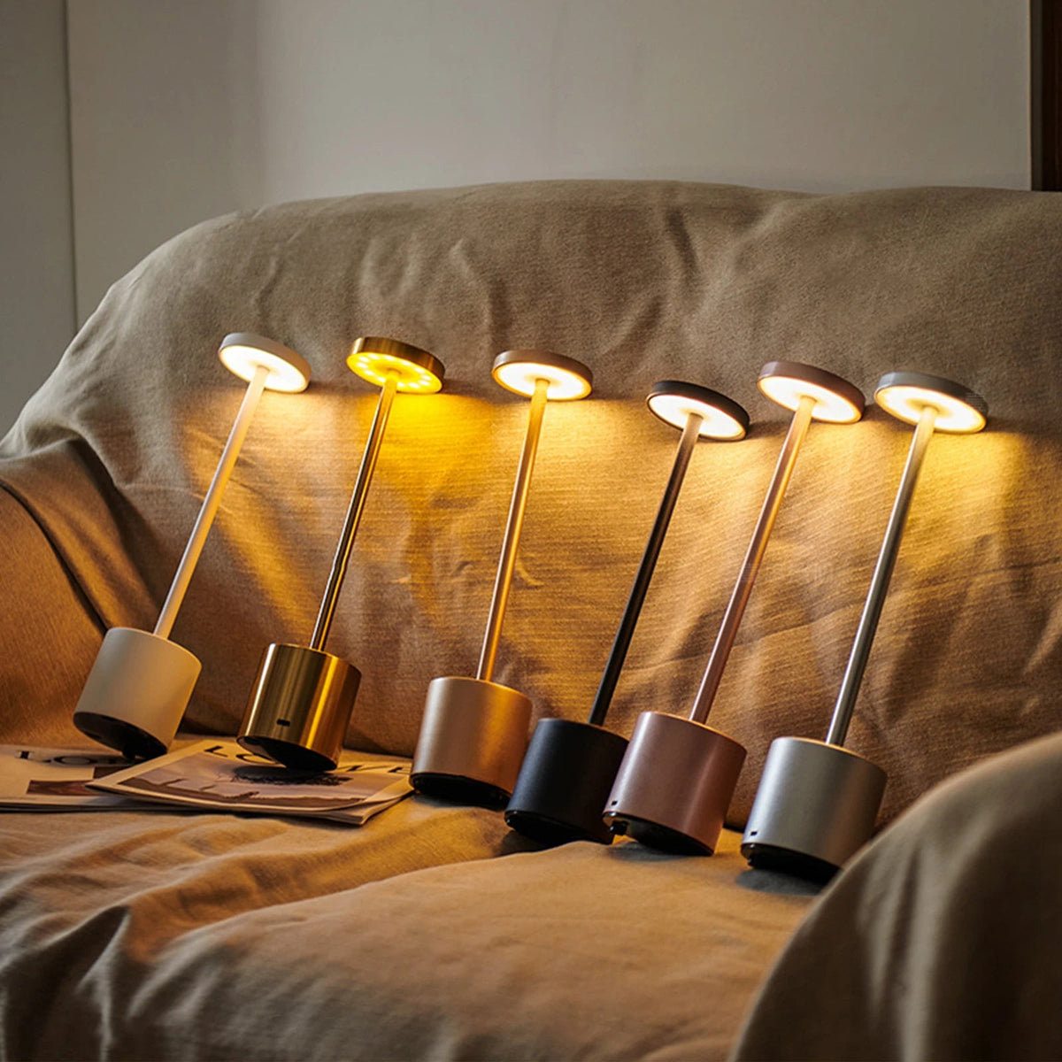 LED Bordlampe med Berøringsfunktion Genopladelig – Praktisk og Moderne Belysning 