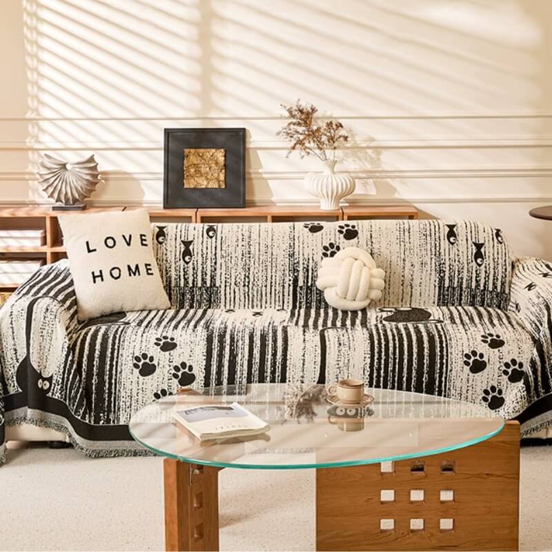Non-slip Sofa Cover with Paw Print Pattern – Protection and Comfort 