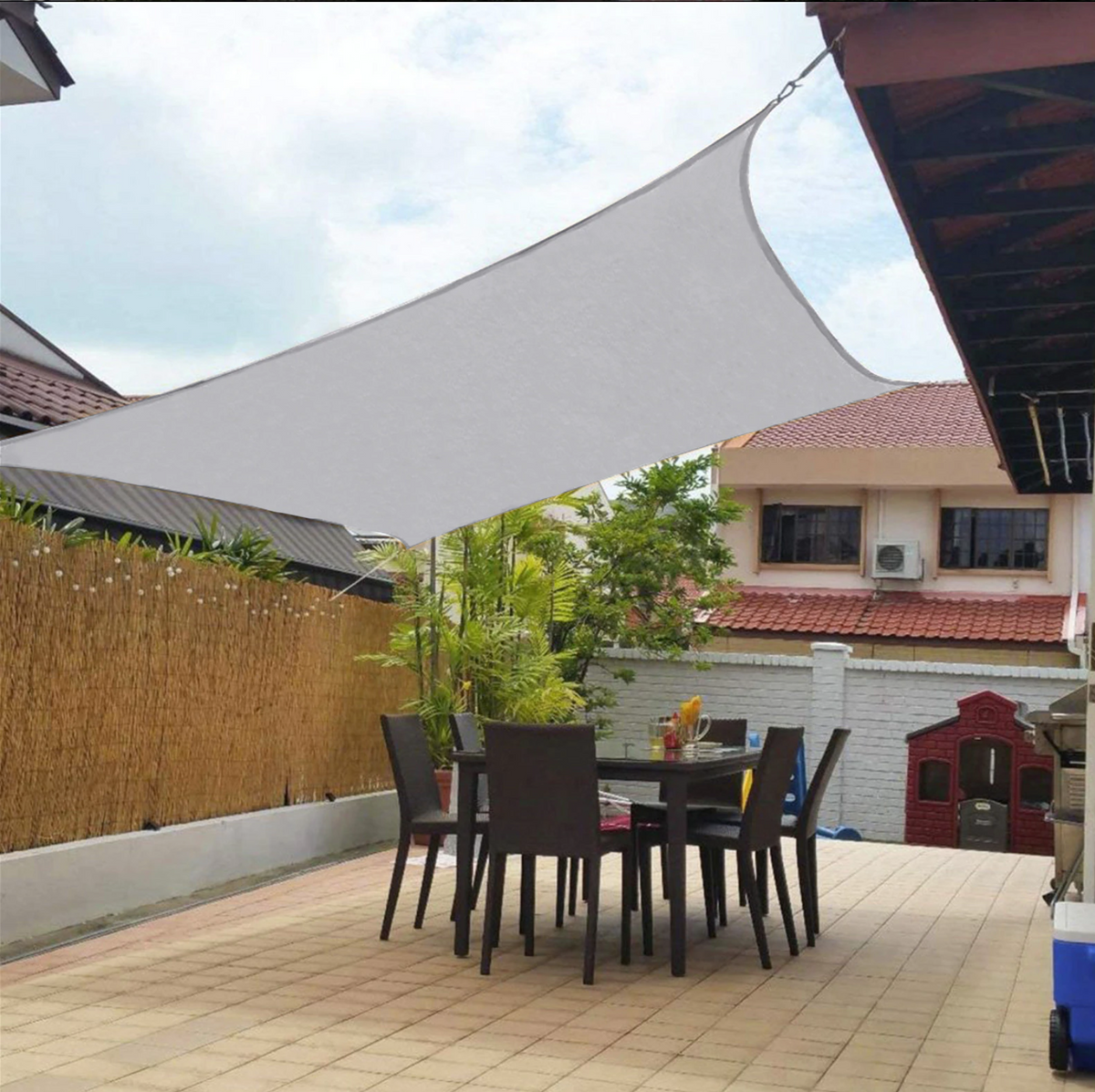 Toldo Impermeable – Protección Solar y Elegancia para Jardín 