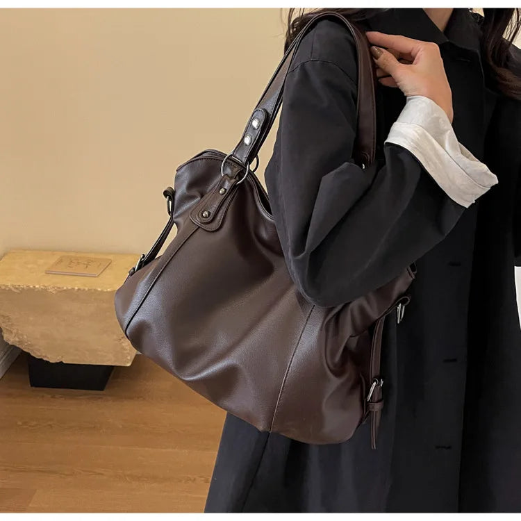 Zita | Veľká taška na rameno s odnímateľným popruhom – elegancia a praktickosť 