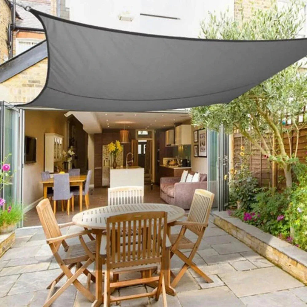 Toldo Impermeable – Protección Solar y Elegancia para Jardín 