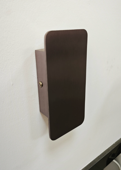 Aplique de Pared Led Minimalista – Luz Sutil y Línea Contemporánea 