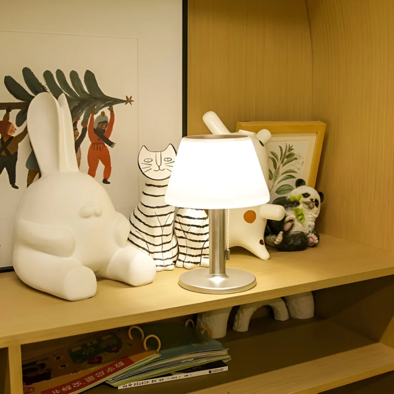 Κομψό Ηλιακό Επιτραπέζιο Φωτιστικό – Στυλ και Εκλέπτυνση 