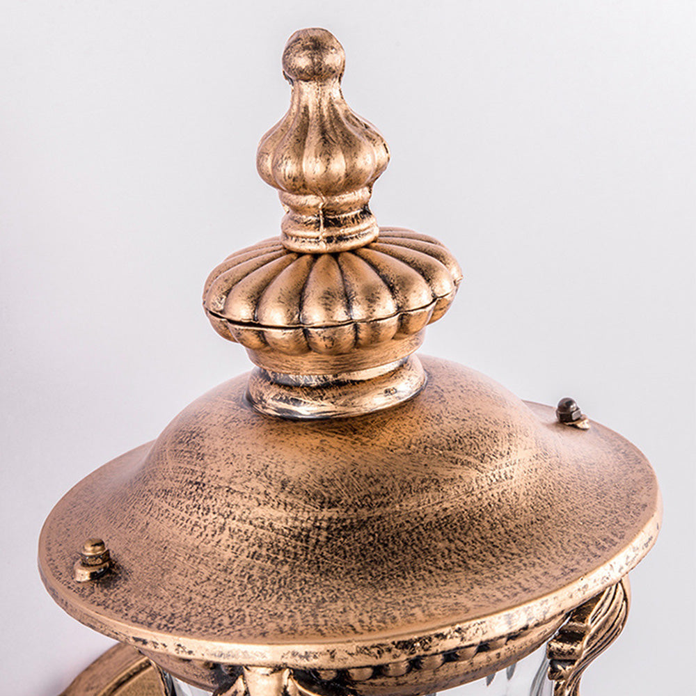 מנורת קיר וינטג' מזכוכית – סגנון רטרו ועמידות חיצונית 