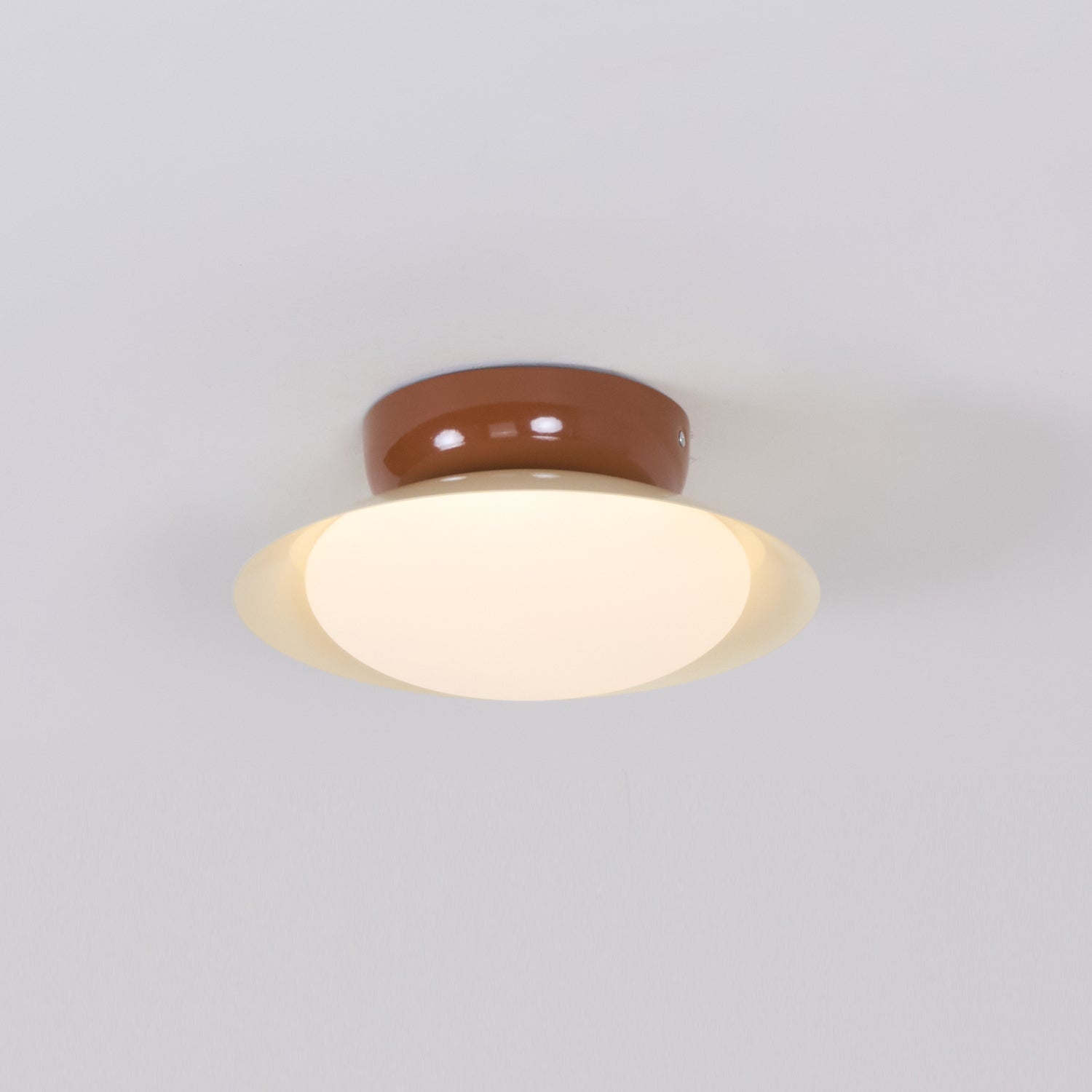 Round LED ceiling light - Natural glow & Discreet elegance