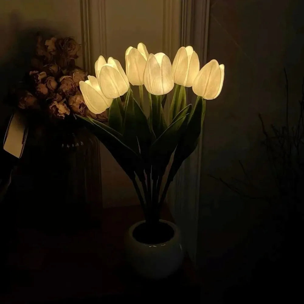 Lampa dekoracyjna Tulipan – Ciepła i wyrafinowana atmosfera 