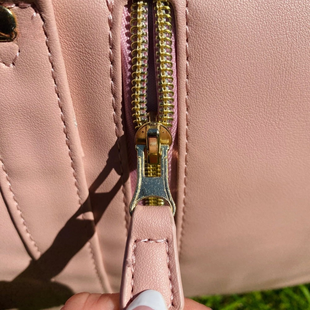 Torba podróżna - styl i ochrona przed deszczem