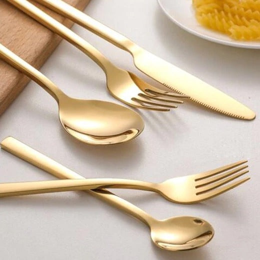 Juego de Cubiertos Completo – Piezas Elegantes Para Una Mesa Refinada 