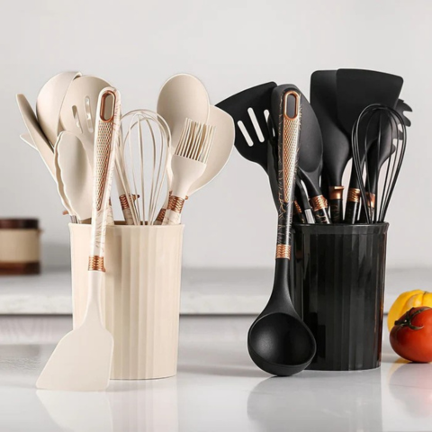 Ensemble D’Ustensiles De Cuisine En Silicone — Résistance, Souplesse & Design Moderne