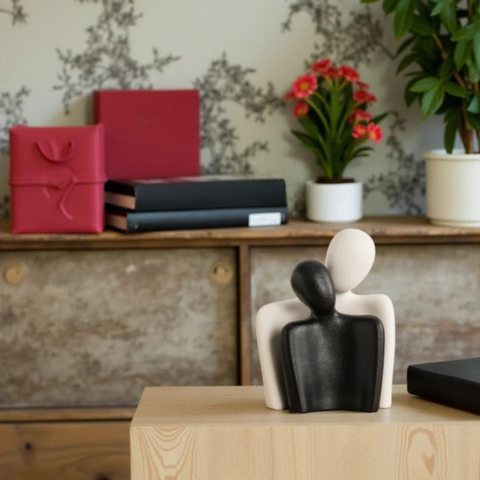 Rzeźba Para Złączona – Artystyczny I Emocjonalny Urok 