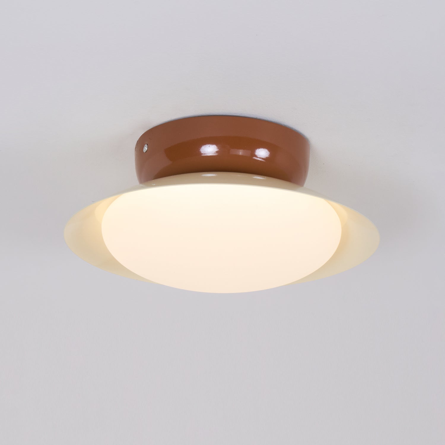 Round LED ceiling light - Natural glow & Discreet elegance