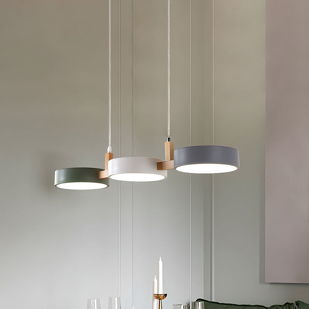 Lampadario Moderno In Metallo – Design Elegante E Illuminazione Di Tendenza 