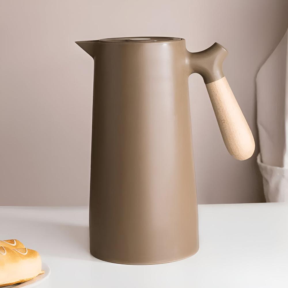 Isothermal carafe with handle - Modern elegance & Thermal performance