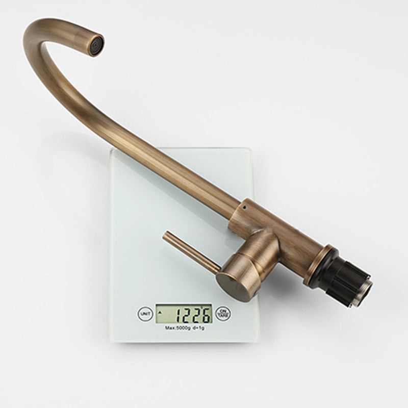 Torneira de Cozinha Elegante – Bronze Antigo e Design Refinado 