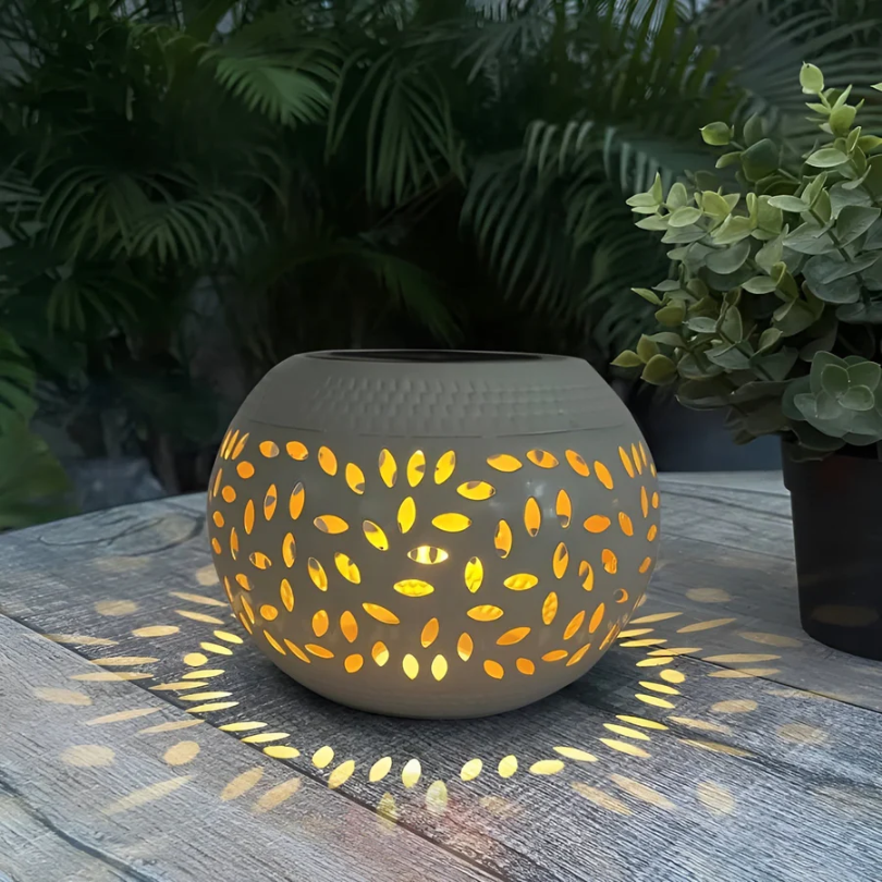Napkollektoros kerti lámpa világítási hatással